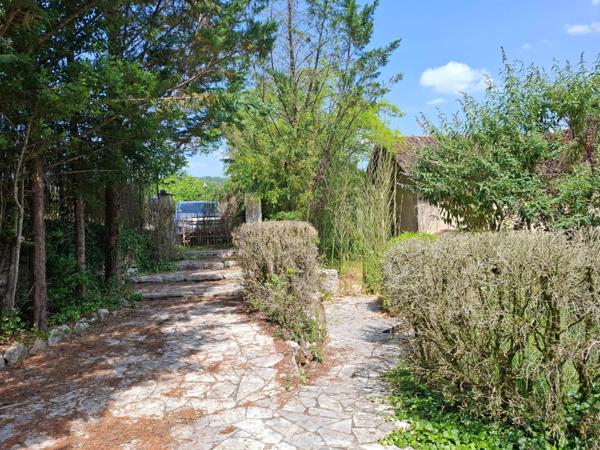 Superbe environnement , pour cette propriété au coeur de la vallée du Célé  !