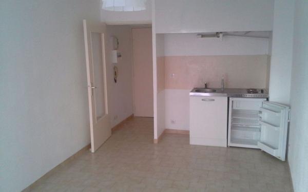 Appartement à louer    1 pièce • 22 m2 Marseille 5