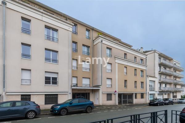 Secteur gare-blancheraie t4 avec terrasse et double parking