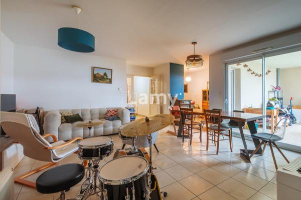 Secteur gare-blancheraie t4 avec terrasse et double parking