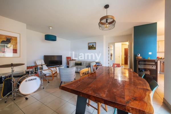 Secteur gare-blancheraie t4 avec terrasse et double parking