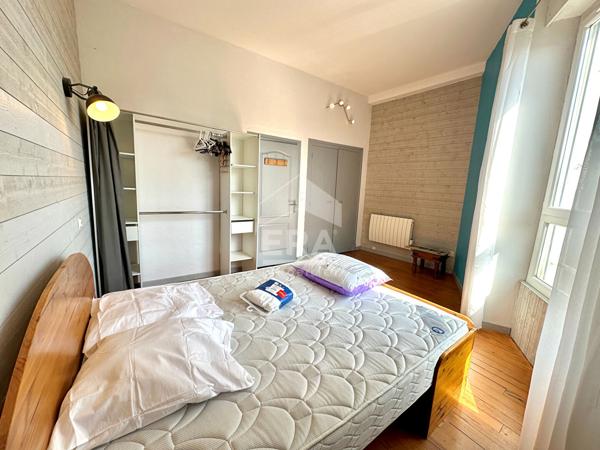 PAU - 14 Juillet : Appartement T2 avec terrasse en location meublée