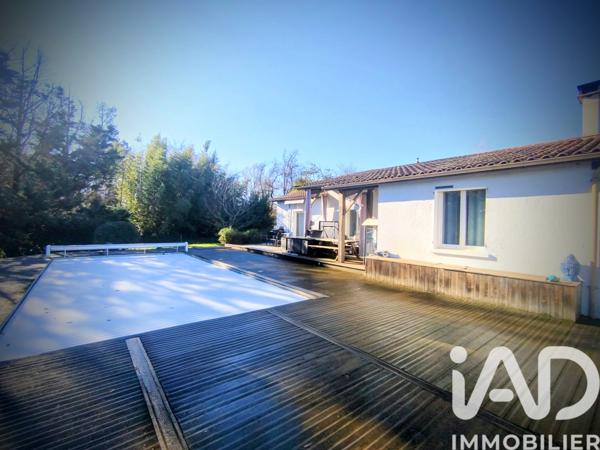 Maison à vendre 7 pièces 186 m² Saint-Sylvestre-sur-Lot