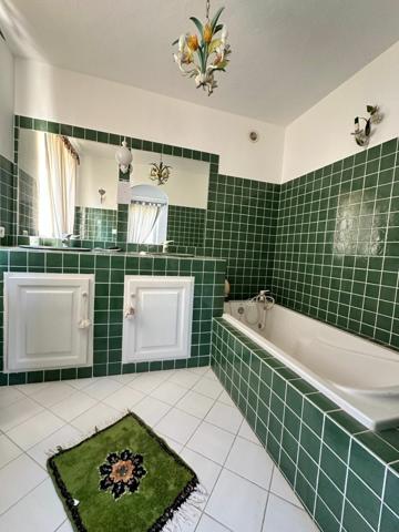 Villa provençale à vendre face au Golf 18 trous de Sainte-Maxime