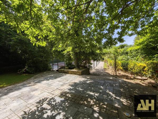 EXCEPTIONNEL - GOUESNOU - BELLE PROPRIÉTÉ DE 220 M2 HABITABLE - TERRAIN DE TENNIS