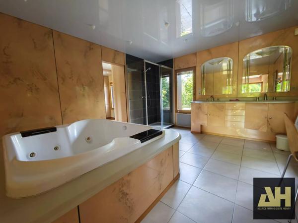 EXCEPTIONNEL - GOUESNOU - BELLE PROPRIÉTÉ DE 220 M2 HABITABLE - TERRAIN DE TENNIS