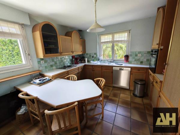 EXCEPTIONNEL - GOUESNOU - BELLE PROPRIÉTÉ DE 220 M2 HABITABLE - TERRAIN DE TENNIS
