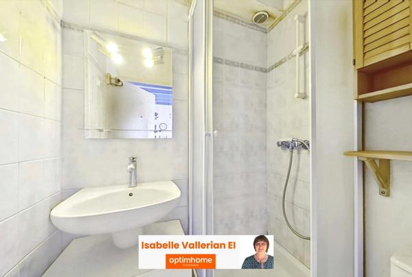 Maison à vendre 4 pièces AIGUES MORTES (30) avec parking et terrasse