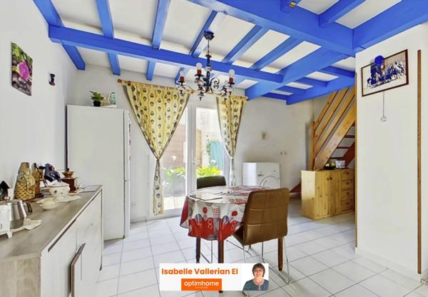 Maison à vendre 4 pièces AIGUES MORTES (30) avec parking et terrasse