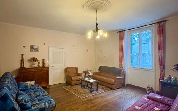 Maison à vendre    6 pièces •  Archigny