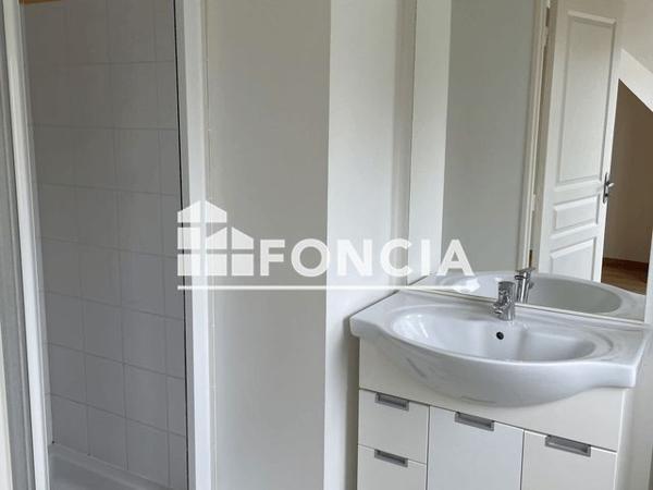 Location Appartement 2 pièces 42.5 m² - 7 RUE POINCARE BATIMENT H St Quay Portrieux 22410