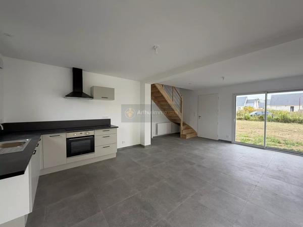 Location                                                      Maison
                        
                     5 pièces                      91 m2                     à Plouédern