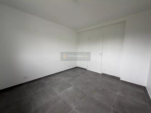 Location                                                      Maison
                        
                     5 pièces                      91 m2                     à Plouédern