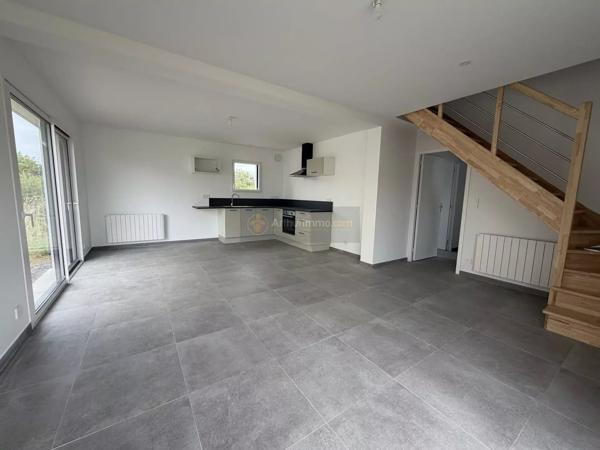 Location                                                      Maison
                        
                     5 pièces                      91 m2                     à Plouédern