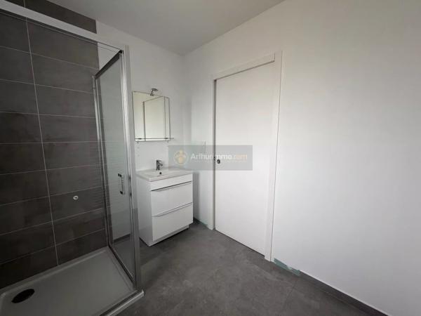 Location                                                      Maison
                        
                     5 pièces                      91 m2                     à Plouédern