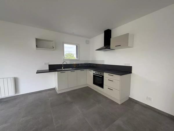 Location                                                      Maison
                        
                     5 pièces                      91 m2                     à Plouédern