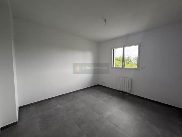 Location                                                      Maison
                        
                     5 pièces                      91 m2                     à Plouédern