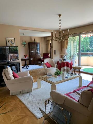 Appartement 4 pièce(s) 2 chambre(s) 93 m²