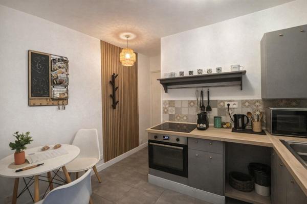 À VENDRE ? Appartement coup de coeur, décoré avec goût