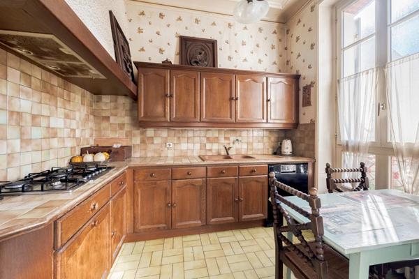 Maison de Maître au cœur de Meaux + Dépendances