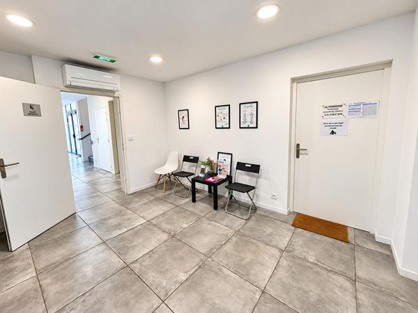 Local médical / paramédical / bien être de 31m2 dans un centre médical avec parking
