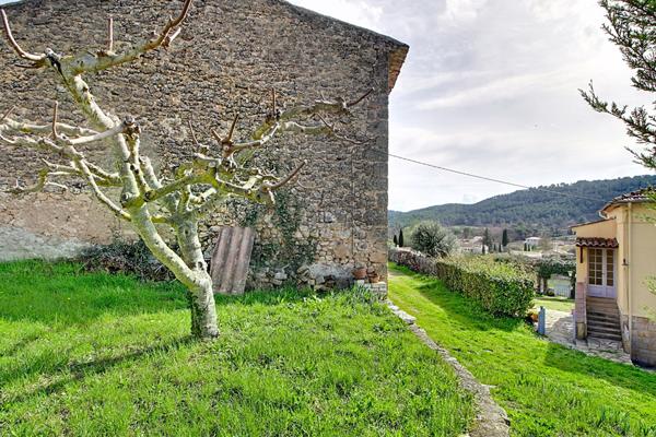 A VENDRE EN EXCLUSIVITÉ ! Propriété de Caractère à SALERNES! Un Potentiel Hors Normes !