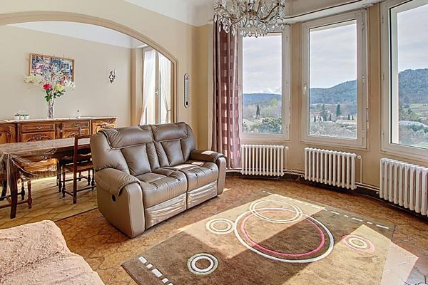 A VENDRE EN EXCLUSIVITÉ ! Propriété de Caractère à SALERNES! Un Potentiel Hors Normes !