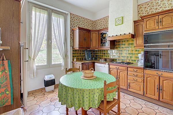 A VENDRE EN EXCLUSIVITÉ ! Propriété de Caractère à SALERNES! Un Potentiel Hors Normes !