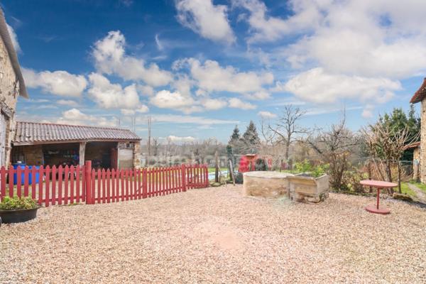Maison de Charme de 116 m² - 4 pièces - 2 Chambres - Grange - Dépendances - Terrain - Bois - DROUX (87190)