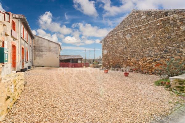 Maison de Charme de 116 m² - 4 pièces - 2 Chambres - Grange - Dépendances - Terrain - Bois - DROUX (87190)