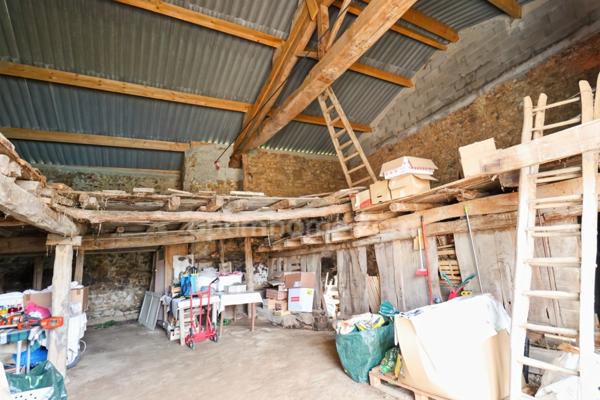 Maison de Charme de 116 m² - 4 pièces - 2 Chambres - Grange - Dépendances - Terrain - Bois - DROUX (87190)