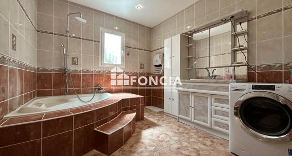 À vendre Maison 4 pièces 149 m² - Rochefort-du-gard 30650