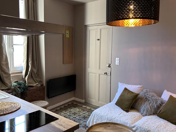 Avignon (84000) Avignon intra muros rue Vernet T1 bis entièrement rénové