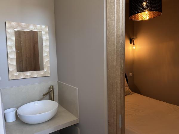 Avignon (84000) Avignon intra muros rue Vernet T1 bis entièrement rénové