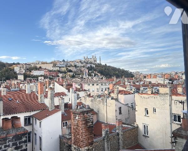 LYON 2 - au cœur du quartier d'Ainay - vente en bloc de 2 studios libres de 32,27 m² et 11,10 m²