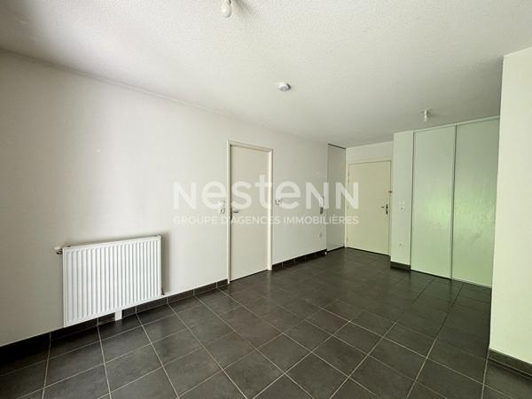 T2 35,67 m² avec terrasse de 11,62 m² / Résidence sécurisée avec piscine et parking en sous-sol