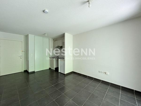 T2 35,67 m² avec terrasse de 11,62 m² / Résidence sécurisée avec piscine et parking en sous-sol