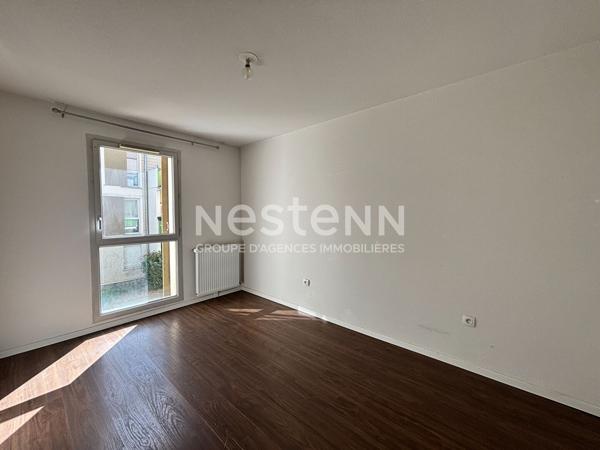 T2 35,67 m² avec terrasse de 11,62 m² / Résidence sécurisée avec piscine et parking en sous-sol
