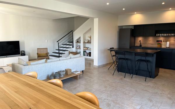 Maison à vendre    5 pièces •  Jonquerettes