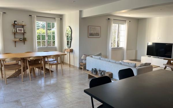 Maison à vendre    5 pièces •  Jonquerettes