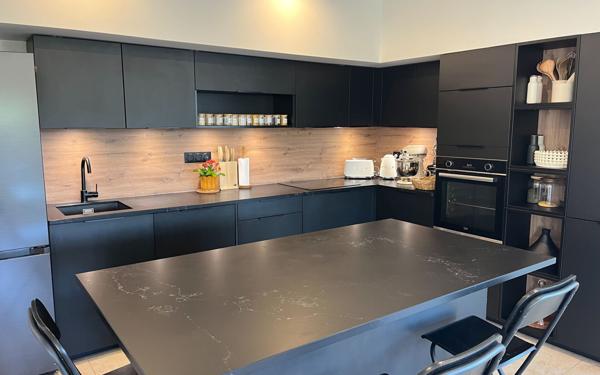 Maison à vendre    5 pièces •  Jonquerettes