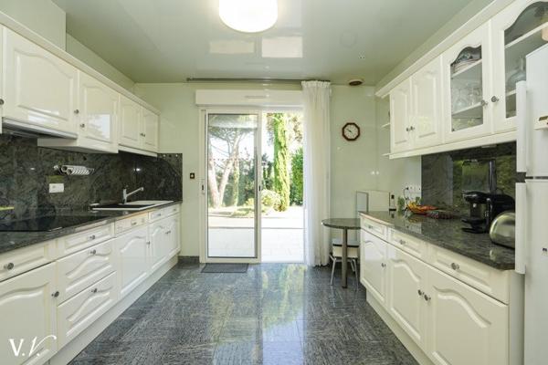 Maison à vendre 655 000 € Amboise 8 p 265 m² DPE C