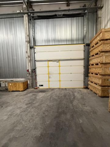 Gémenos (13420) Gémenos : local de stockage 200m²