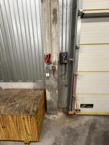 Gémenos (13420) Gémenos : local de stockage 200m²