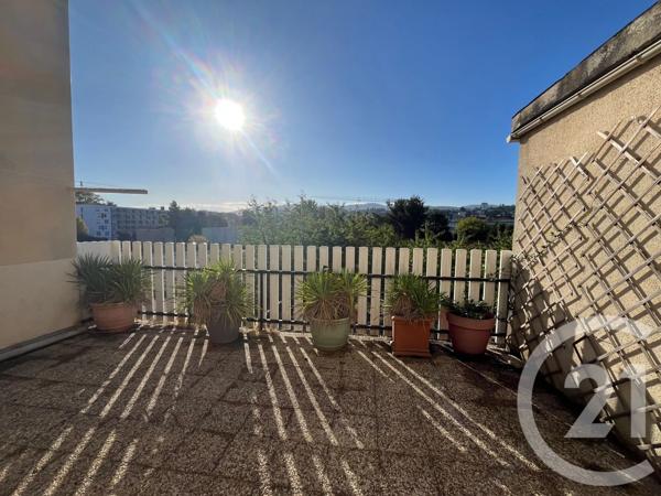 Appartement T4 à vendre  4 pièces - 84 m 2   ST ETIENNE  - 42