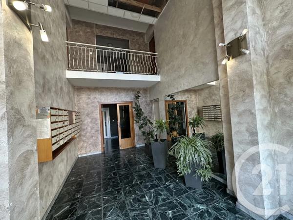 Appartement T4 à vendre  4 pièces - 84 m 2   ST ETIENNE  - 42