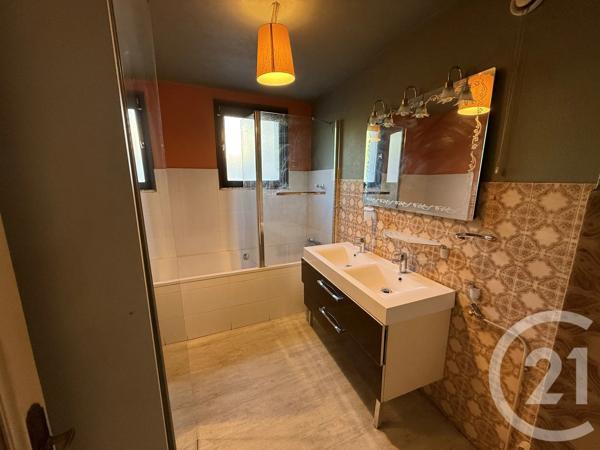 Appartement T4 à vendre  4 pièces - 84 m 2   ST ETIENNE  - 42