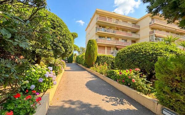 Appartement à vendre    2 pièces • 41,44 m2 Cagnes-sur-Mer