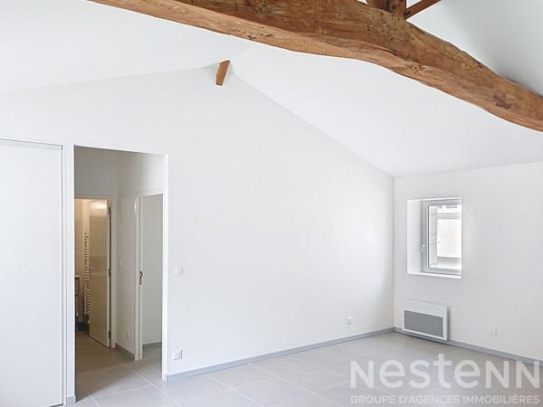 Appartement rénové à neuf de 52 m² et garage de 50m² au centre de Saujon.