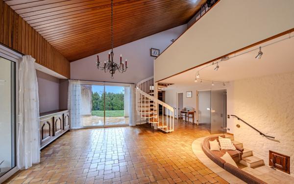 Maison à vendre    6 pièces •  Neuves-Maisons